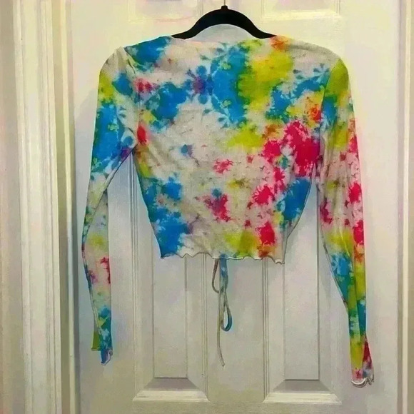 Tie Dye Drawstring Ruched Front Crop Top - Picture 3 of 3